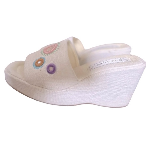 Andre Assous made in Spain sandals size 8 - 3.5 inch heel wedge slip on - Picture 1 of 8